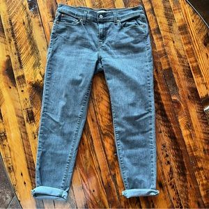 Levi’s grey boyfriend jeans